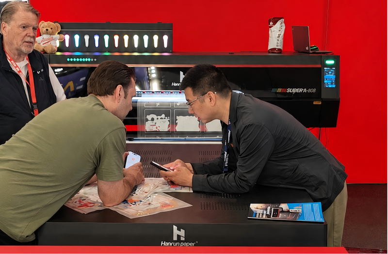 Innovación en movimiento: Hanrun Paper presenta soluciones avanzadas de impresión industrial en FESPA 2026